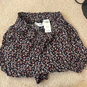 floral shorts